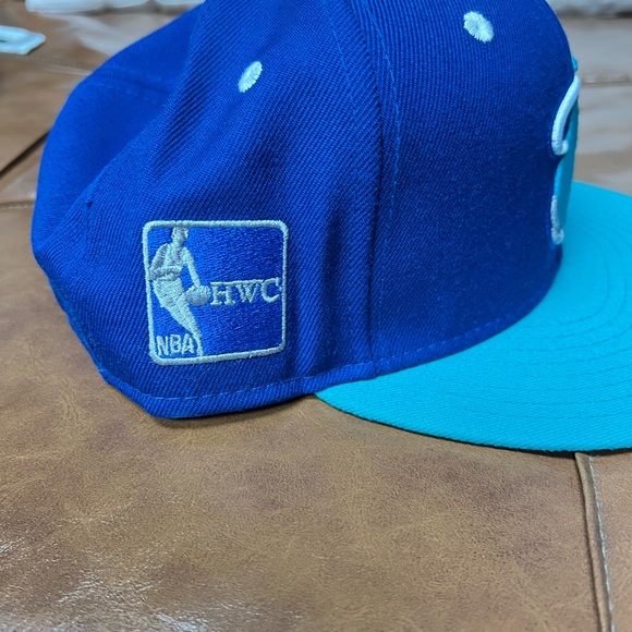 Hat - Picture 4 of 6